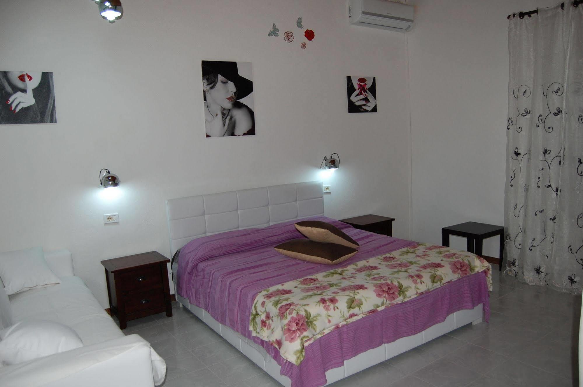 Il Mirto E La Rosa Bed & Breakfast Arenella  Exterior foto